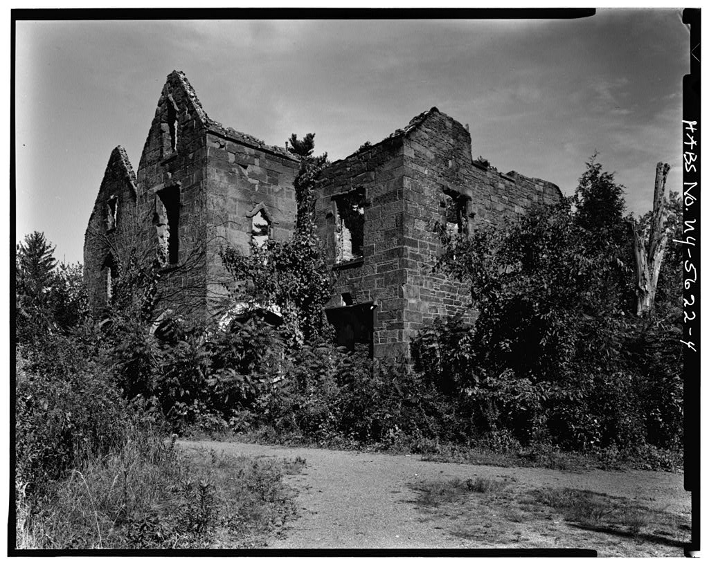 Ruined southwest corner of The Meadows mansion