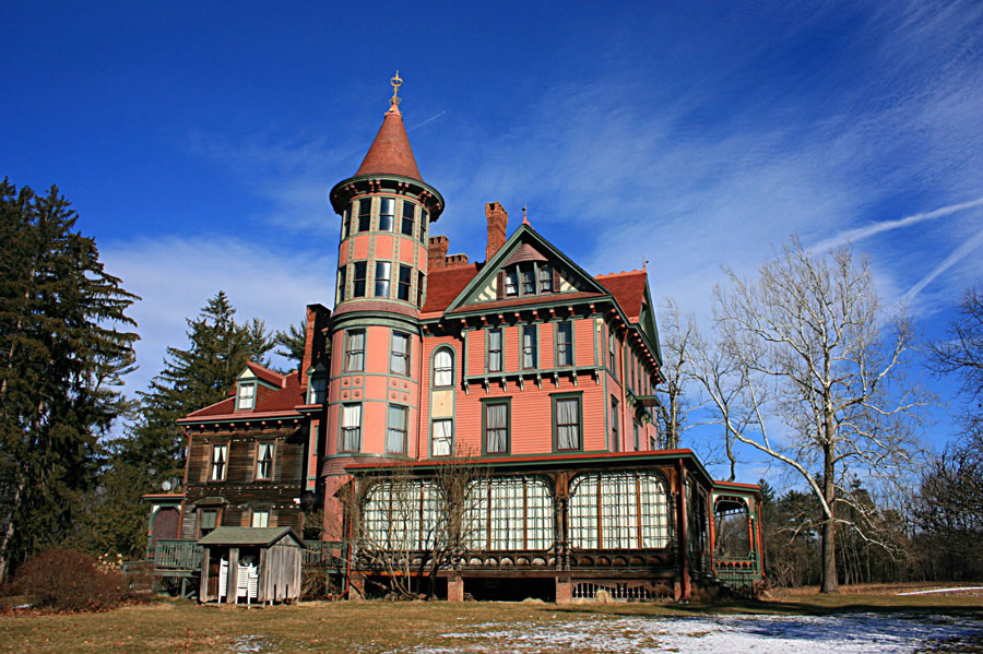 Wilderstein mansion among trees
